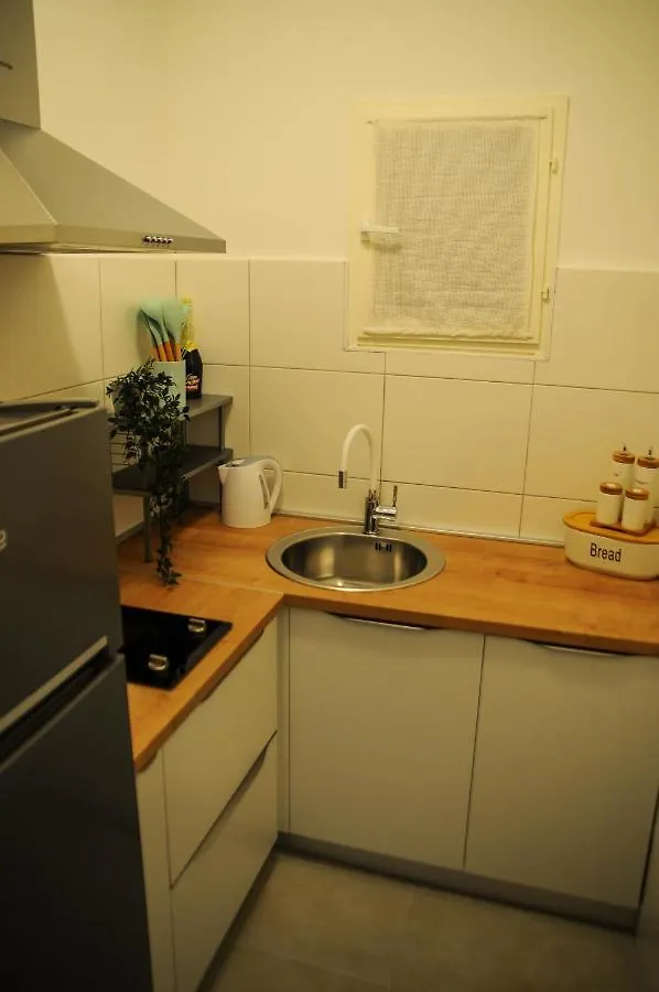 Apartment Apartman Gulliver In The Center, 10 Meters From The Sea With Private Parking In Natural Shade Rabac Croatia