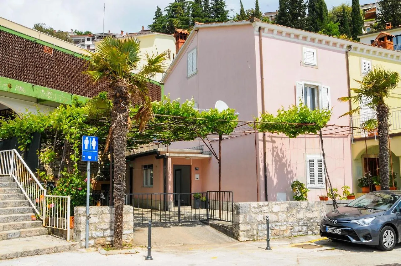 Apartman Gulliver In The Center, 10 Meters From The Sea With Private Parking In Natural Shade Rabac 0*,  Croatia